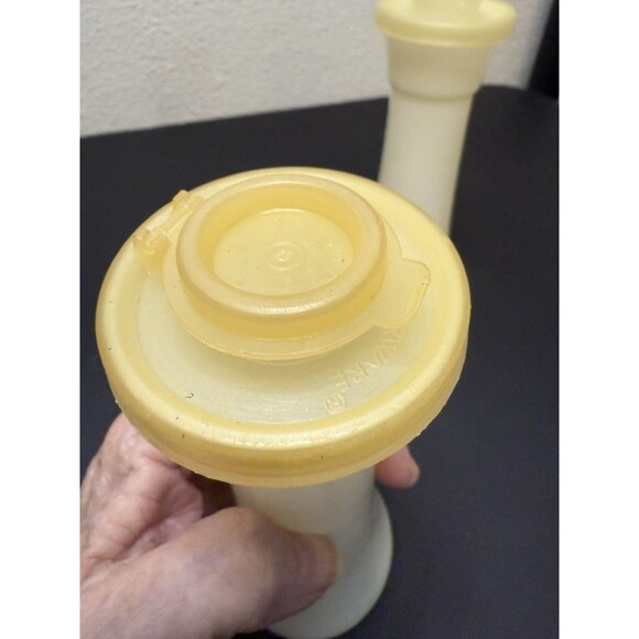 Vintage Tupperware 6” Hourglass Salt & Pepper Shakers 718-White - Picture 4 of 7